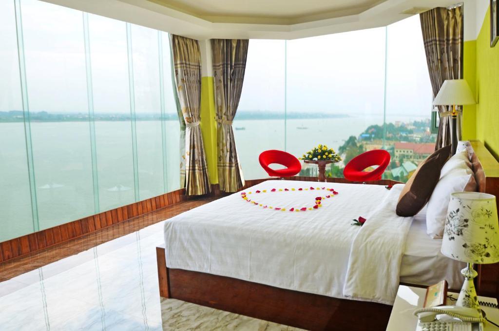 High Sky Hotel Phnom Penh Zimmer foto