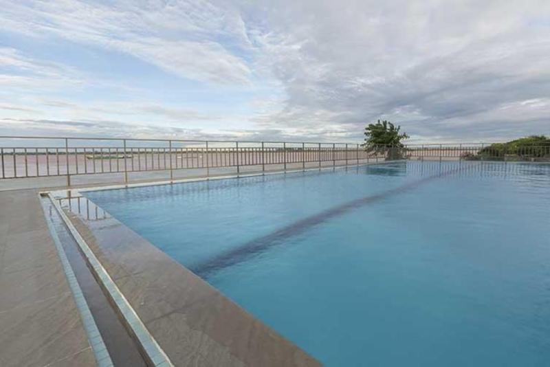 High Sky Hotel Phnom Penh Exterior foto